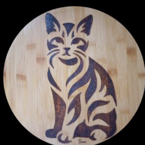 Plateau tournant pyrogravé Chat tribal
